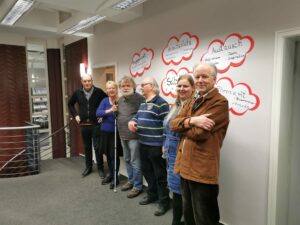 Auf dem Bild von links: LAGS-Geschäftsstellenleiter Gerald Wagner, unsere Kontaktperson Christine Sacher, LAGS-Vorsitzender Jürgen Karbe, Hans-Jürgen Bangert (Vorsitzender Bremerhavener Topf), Kontaktstellenleiterin Martina Behrens und SIKUS-Geschäftsführer Guido Osterndorff