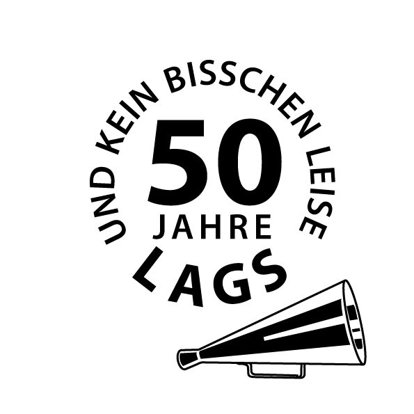 Zu sehen ist eine schwarze Zahl 50 mit dem Wort Jahre darunter und LAGS, dazu eine Lautsprechertröte. Im Kreis steht dann "und kein bisschen leise", also insgesamt im Kreisrund: "50 Jahre und kein bisschen leise".